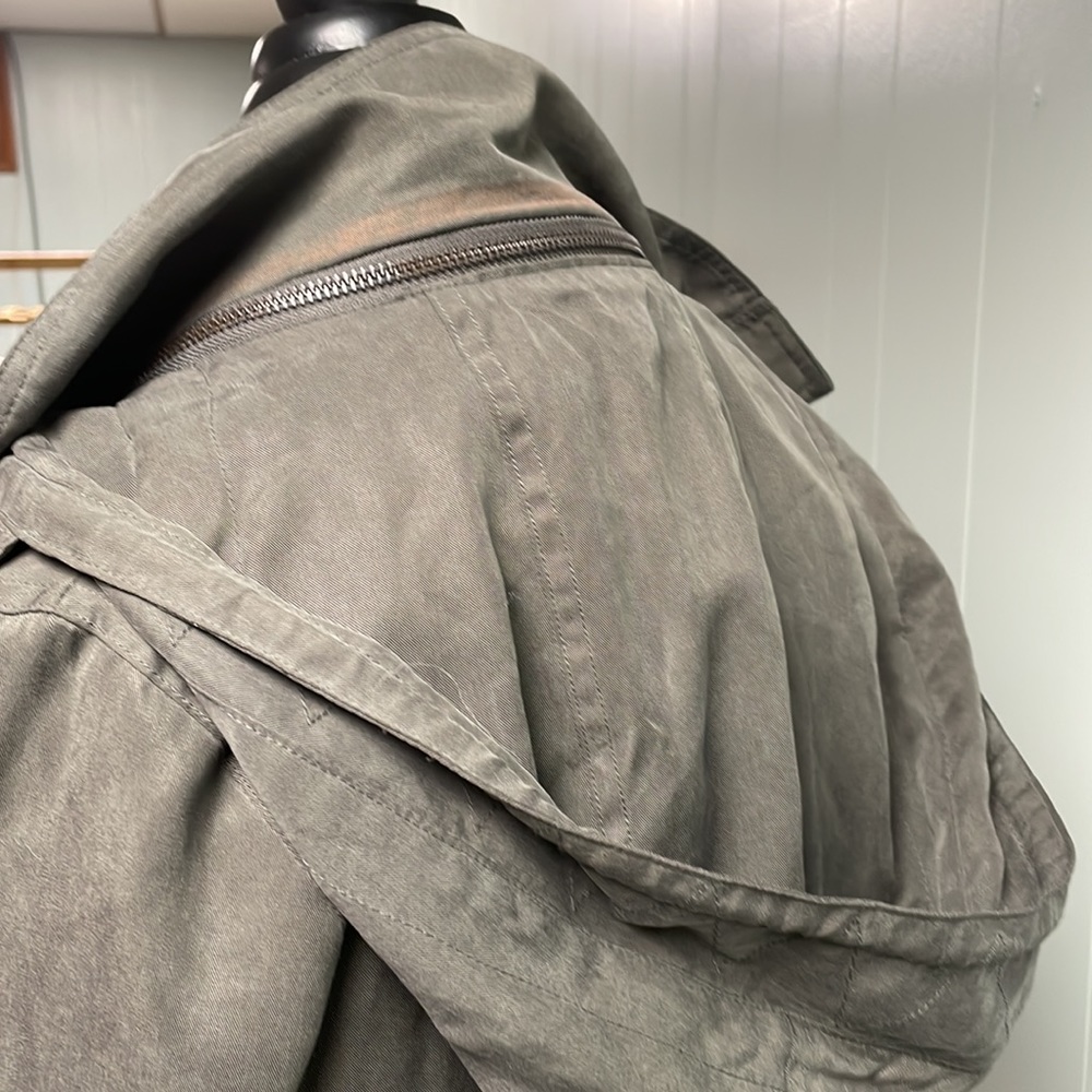 Lightweight jacket - Picture 4 of 5